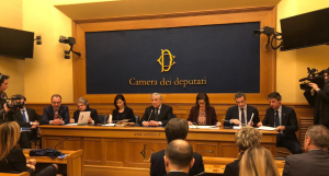 conferenza-stampa-manovra-con-tajani