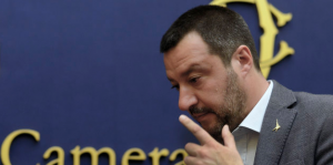 salvini-camera